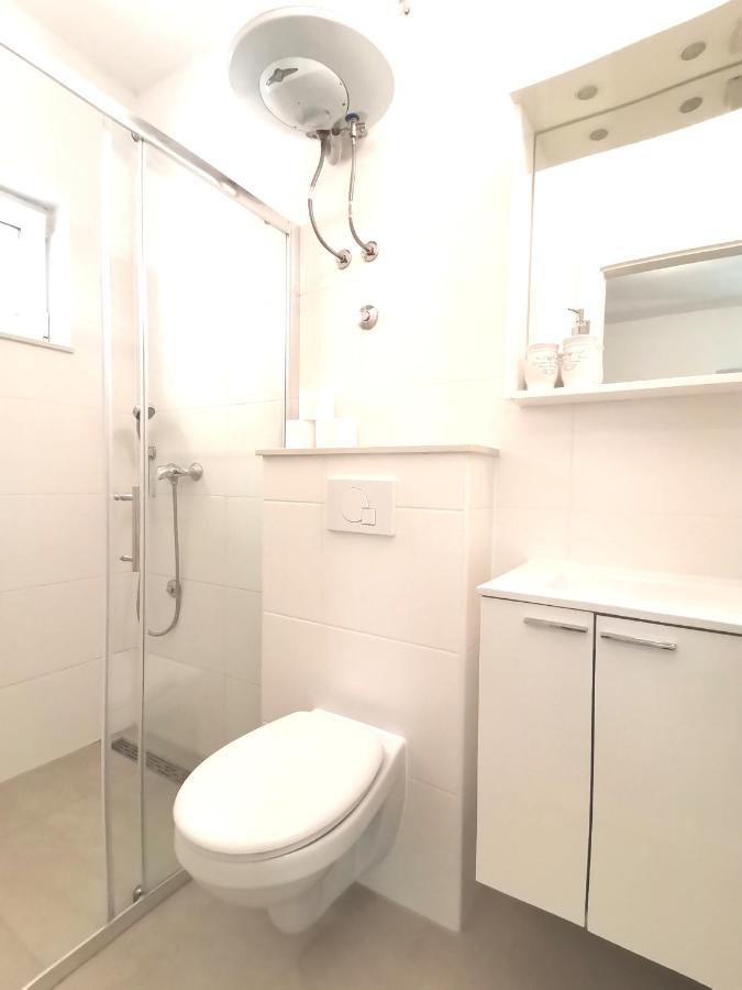 Top Studio 9 Makarska Rivijera Promajna Exterior foto